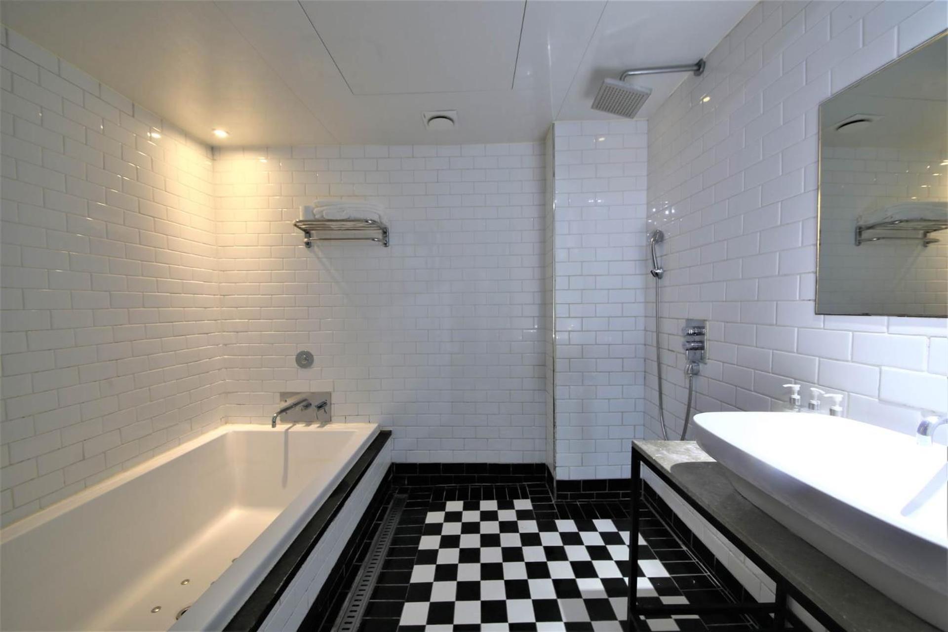 Seomyeon Hound Hotel 1St Street Busan Esterno foto