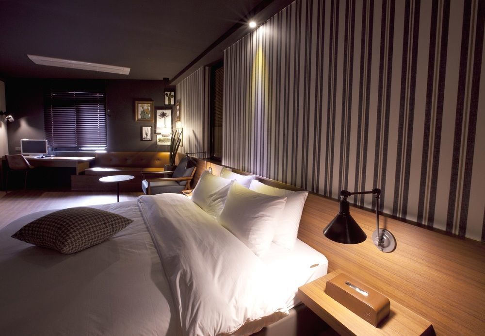 Seomyeon Hound Hotel 1St Street Busan Esterno foto