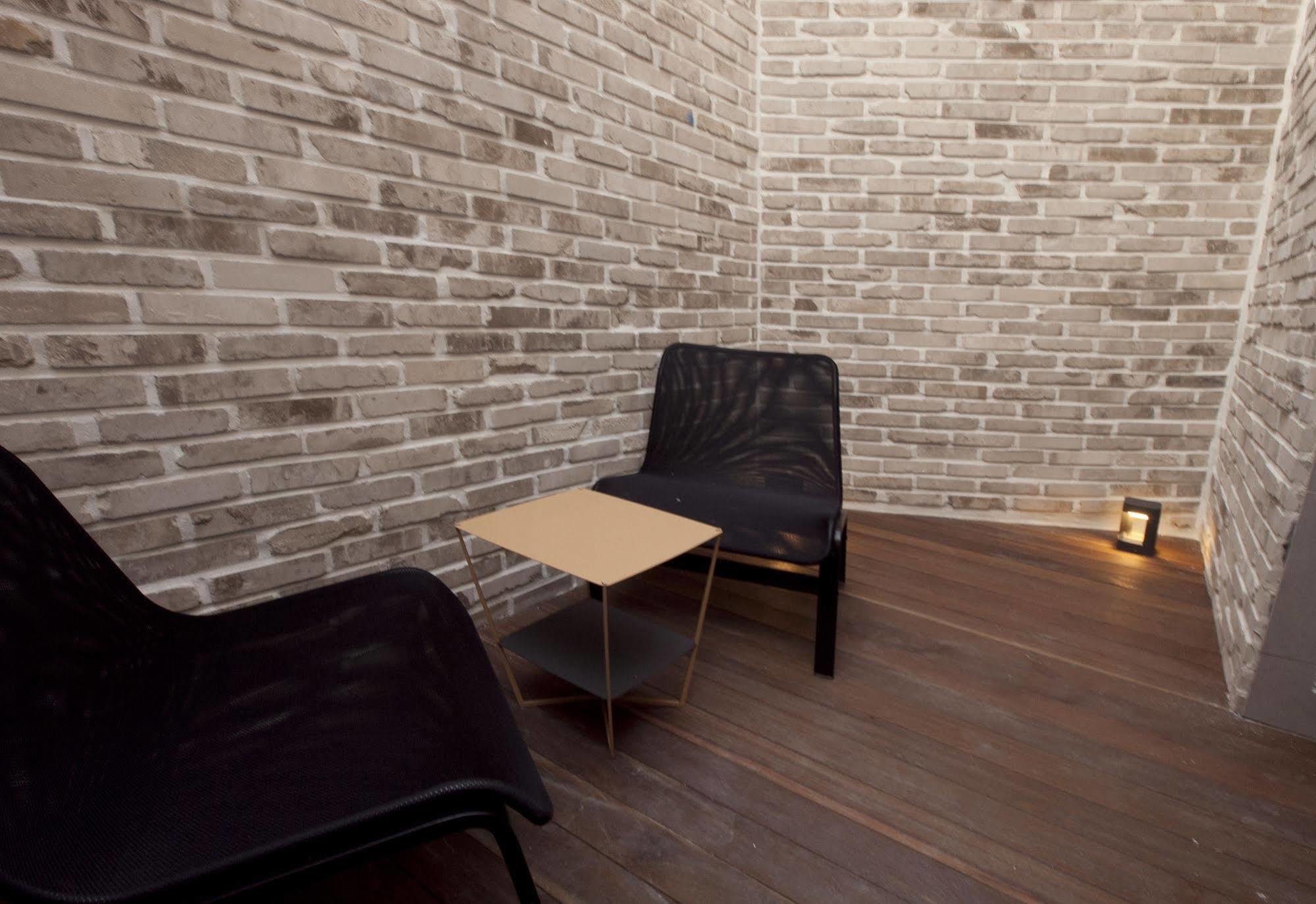Seomyeon Hound Hotel 1St Street Busan Esterno foto